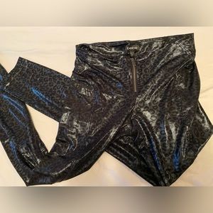 Leopard print leggings